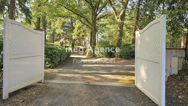 Maison à CHOLET, 49300 - 7 pièces 193m²