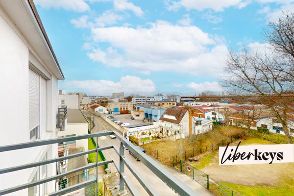 2P 39 m² – 4ᵉ étage avec ascenseur, balcon sans vis-à-vis, parking – DPE C – Résidence 2006