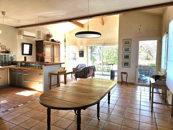 EXCLUSIVITÉ BUZET/BAISE (47) - MAISON VILLE - 220M² - 8 PIÈCES - 4 CHAMBRES - TERRASSE - GARAGE - JARDIN 400M²