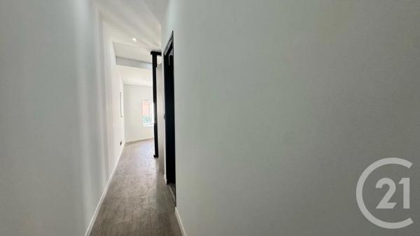 Maison à vendre  4 pièces - 95 m 2   LA GARDE  - 83