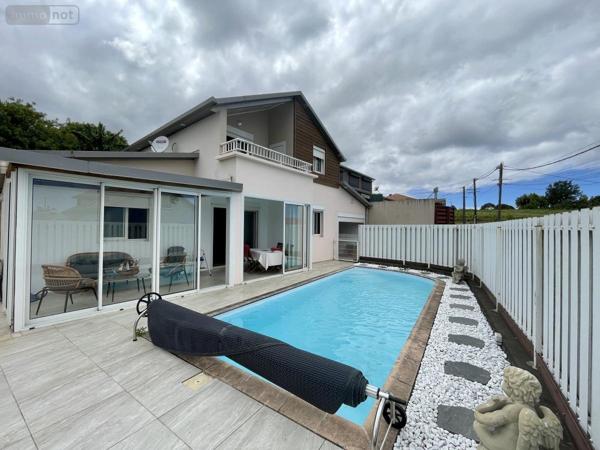 Maison à vendre à Saint-Pierre à la Réunion (97410), ref : 97409-273