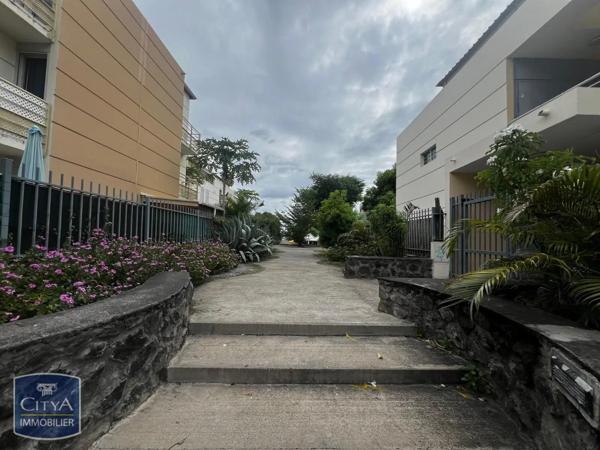 Appartement à louer 1 pièce 33.57m² Saint-Paul (97434)