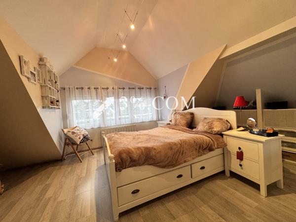 Maison 4 pièce(s) 2 chambre(s) 90 m²