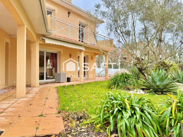Belle propriété au calme, piscine et logement indépendant.