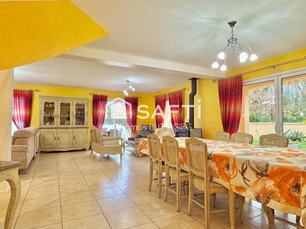 Belle propriété au calme, piscine et logement indépendant.