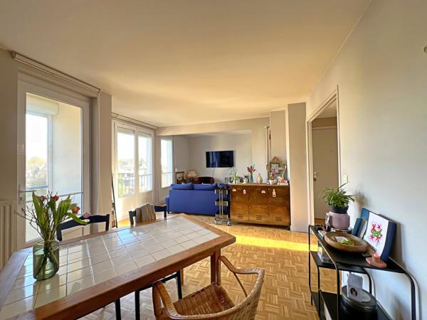 Appartement T4 avec balcon exposé ouest à Bourg-l'Évêque – Rennes