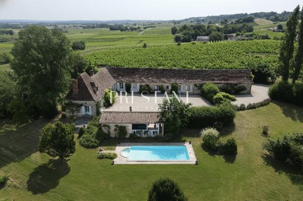 Superbe chartreuse de caractère bénéficiant d’une position dominante exceptionnelle au cur de 1,3 hectare de terrain  Proche Bergerac, BERGERAC