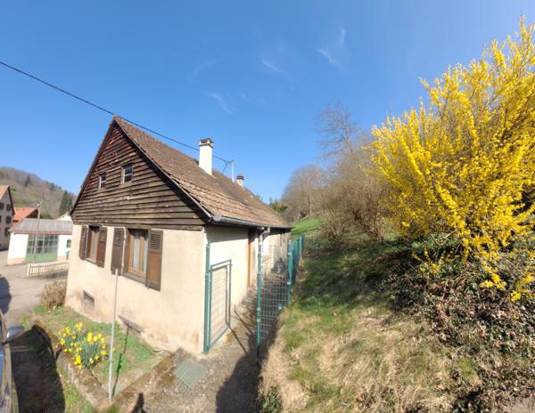 Eschbach-au-Val (68140) Maison T4 70 m² habitables de plain pied avec jardin au calme à rénover