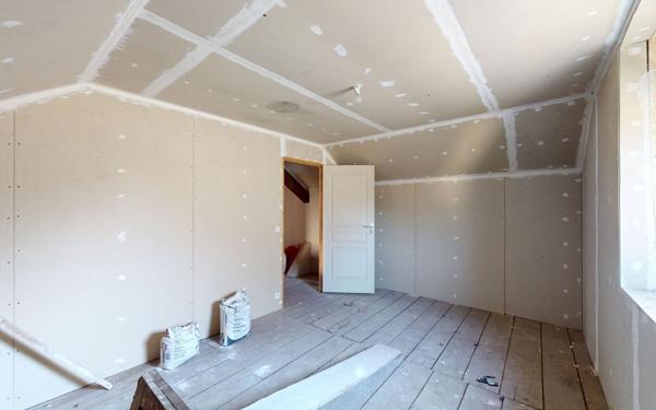 Maison à vendre    8 pièces •  Plancher-Bas