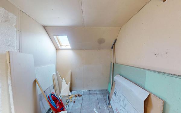 Maison à vendre    8 pièces •  Plancher-Bas