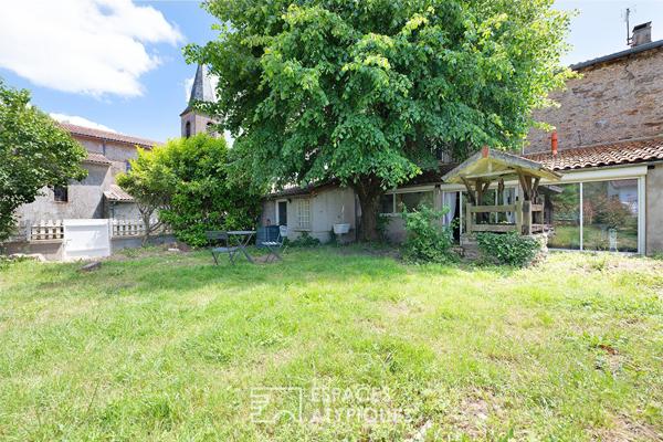 Coquette maison de village avec jardin