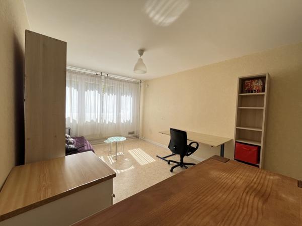 Appartement 35 000 € Bourges 1 pièce 26 m² DPE E