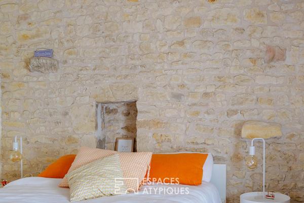 Grange rénovée au confort contemporain avec sa cour privative