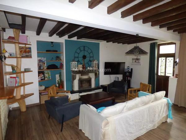 Vente                                                      Maison de village
                        
                     5 pièces                      101 m2                     à L'Isle-sur-Serein