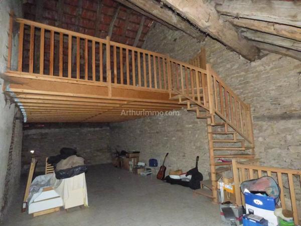 Vente                                                      Maison de village
                        
                     5 pièces                      101 m2                     à L'Isle-sur-Serein
