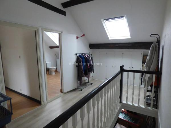 Vente                                                      Maison de village
                        
                     5 pièces                      101 m2                     à L'Isle-sur-Serein