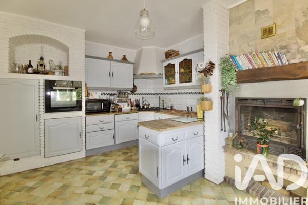 Maison à vendre 9 pièces 220 m² Carnoux-en-Provence