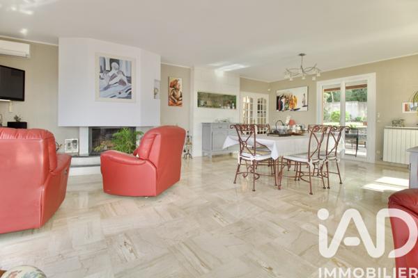 Maison à vendre 9 pièces 220 m² Carnoux-en-Provence