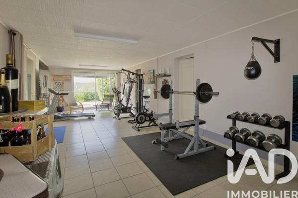 Maison à vendre 9 pièces 220 m² Carnoux-en-Provence