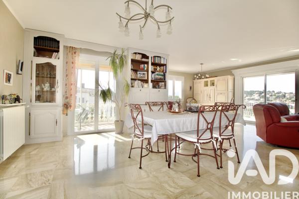 Maison à vendre 9 pièces 220 m² Carnoux-en-Provence