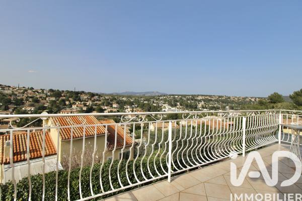 Maison à vendre 9 pièces 220 m² Carnoux-en-Provence