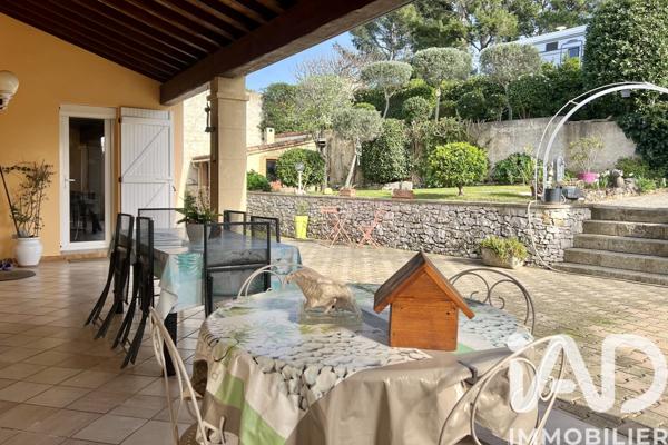 Maison à vendre 9 pièces 220 m² Carnoux-en-Provence