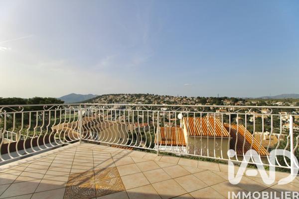 Maison à vendre 9 pièces 220 m² Carnoux-en-Provence