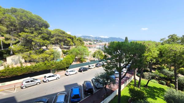 EXCLUSIVITÉ - Appartement 3 pièce(s) 70 m2 - RÉNOVÉ - MEUBLÉ - PARKING INCLUS