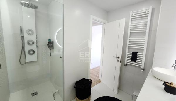 EXCLUSIVITÉ - Appartement 3 pièce(s) 70 m2 - RÉNOVÉ - MEUBLÉ - PARKING INCLUS