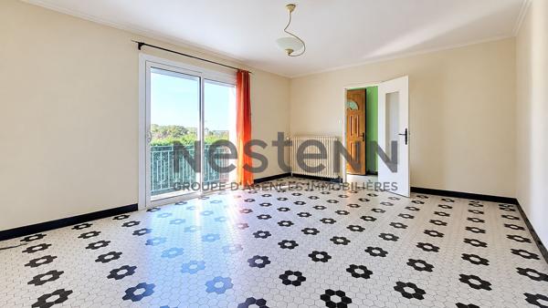 Maison composée de 4 chambres, sous-sol et jardin de plus de 900 m²