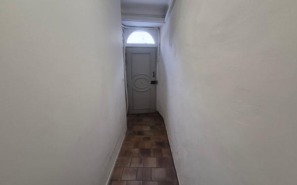 Appartement à vendre    1 pièce • 22,46 m2 Avignon