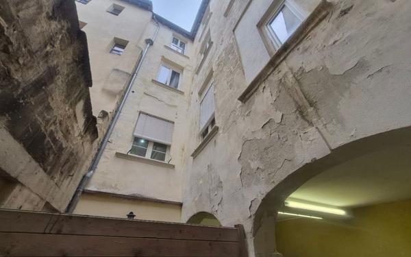 Appartement à vendre    1 pièce • 22,46 m2 Avignon