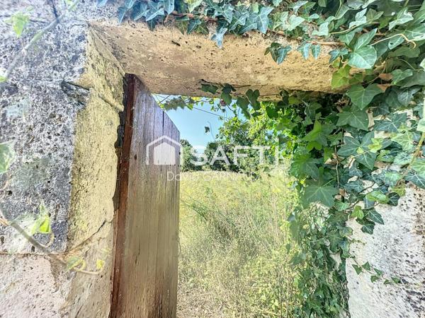 Ensemble immobilier composé de deux maisons avec de nombreuses dépendances