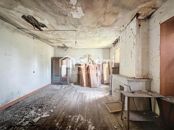 Ensemble immobilier composé de deux maisons avec de nombreuses dépendances