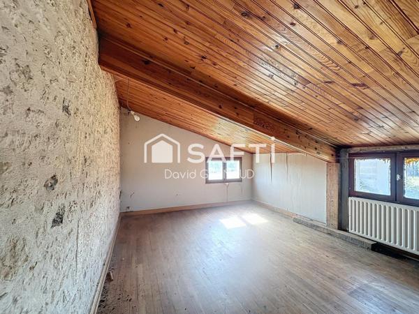 Ensemble immobilier composé de deux maisons avec de nombreuses dépendances