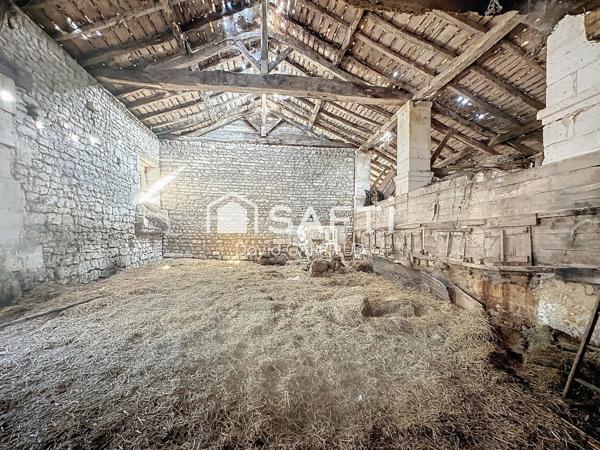 Ensemble immobilier composé de deux maisons avec de nombreuses dépendances