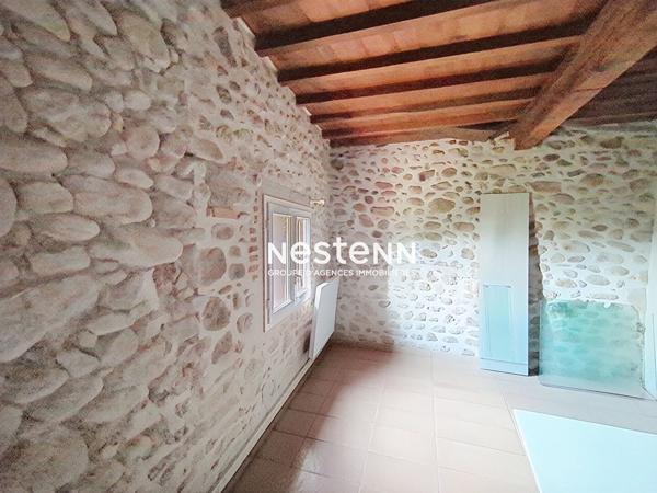 Maison Argelès-sur-Mer proche commodités : pièce de vie lumineuse, 3 chambres, garage et extérieur
