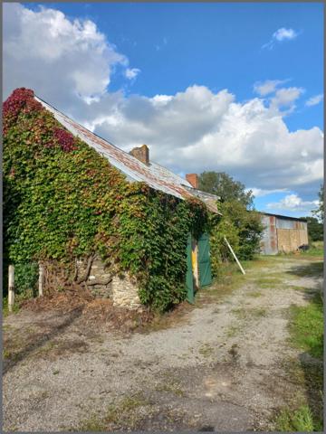 Dépendance en pierre sur environ 3,5 hectares