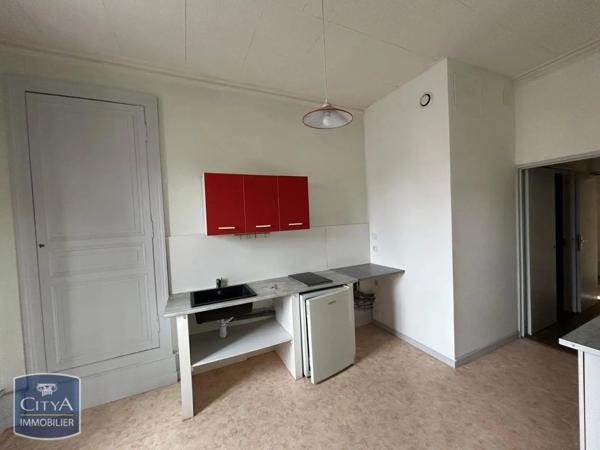 Appartement à louer 2 pièces 44m² Châteauroux (36000)