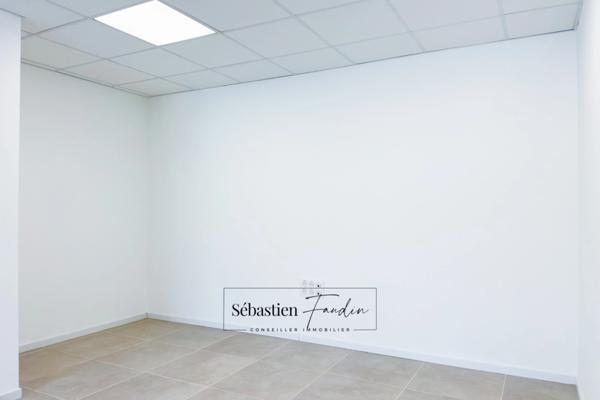 Bureau à louer LA SEYNE SUR MER (83) – 30 M² – FORTE VISIBILITÉ – BUREAUX NEUFS – PMR – STATIONNEMENTS