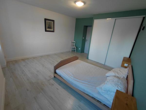 Appartement entièrement rénové et meublé