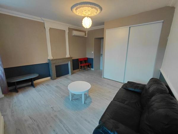 Appartement entièrement rénové et meublé