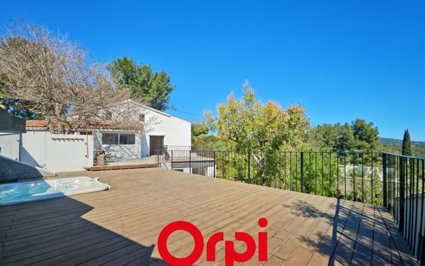 Appartement à vendre    4 pièces • 137 m2 Bandol