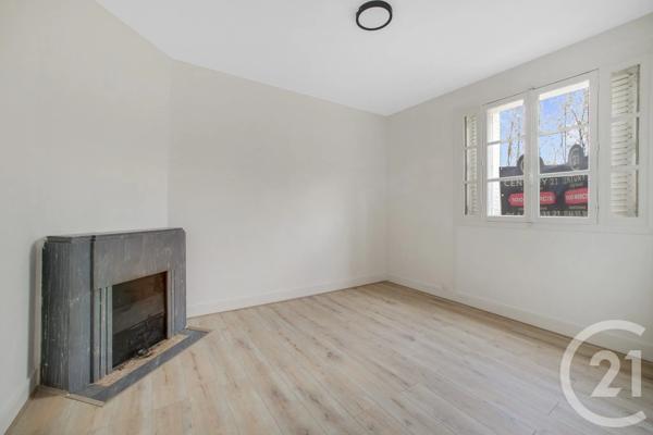 Appartement F4 à vendre  4 pièces - 70,48 m 2   MONTROUGE  - 92