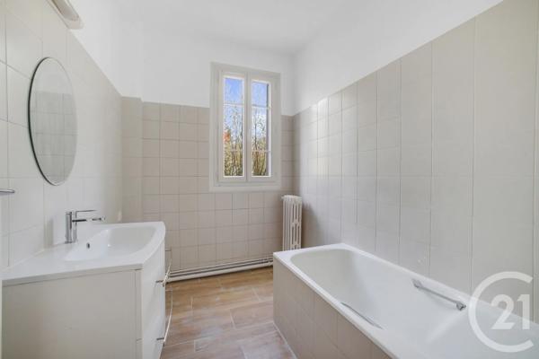 Appartement F4 à vendre  4 pièces - 70,48 m 2   MONTROUGE  - 92