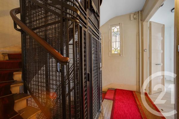 Appartement F4 à vendre  4 pièces - 70,48 m 2   MONTROUGE  - 92