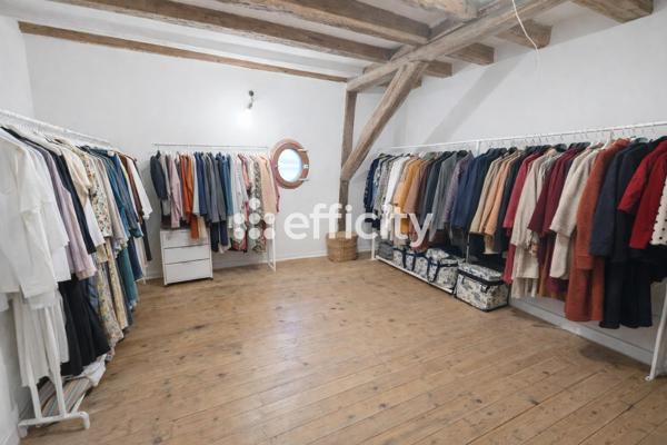 Maison
         8 pièces
        - 208 m² 239 000 € *
