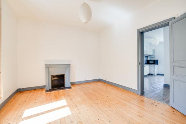 A VENDRE NANTES SAINT DONATIEN APPARTEMENT TYPE 2 AVEC CACHET