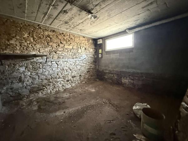 MONTAIGU-VENDEE / Vente Maison 5 Pièces 80 m²