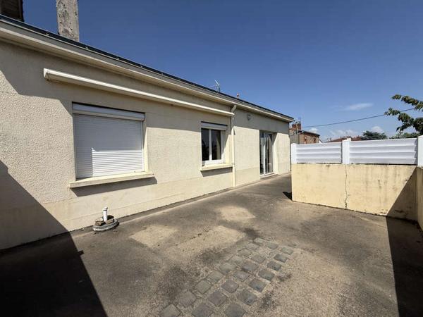 MONTAIGU-VENDEE / Vente Maison 5 Pièces 80 m²